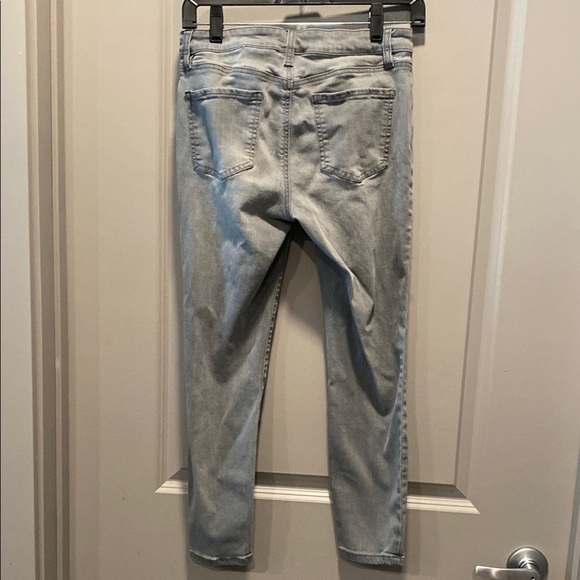 Buffalo David Bitton Aubrey Capri Skinny Jeans Size 6/28 Distressed - Picture 3 of 6